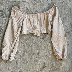 Beige long sleeve crop top